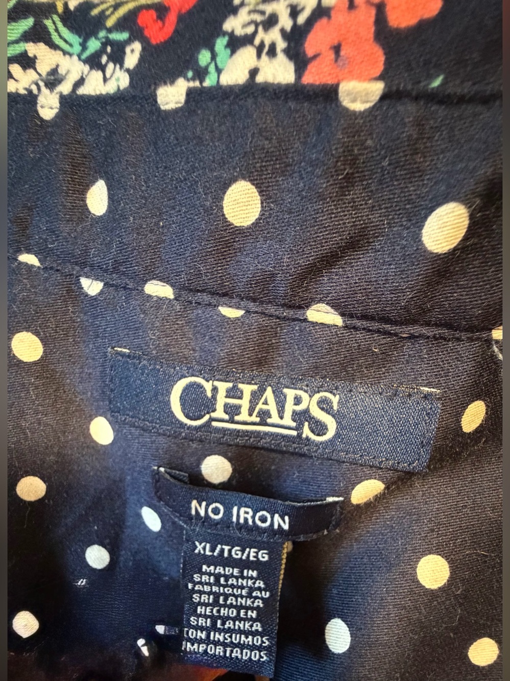 Chaps No Iron Navy Floral Button-Down Shirt with Contrast Cuffs. Size XL - Picture 2 of 8